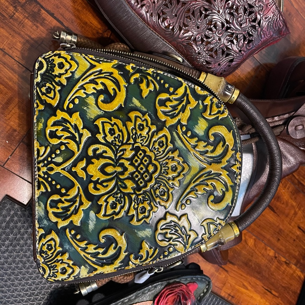 Handbag